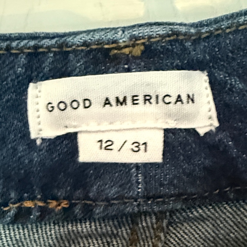 Good American Good Petite Bootcut - Picture 4 of 6